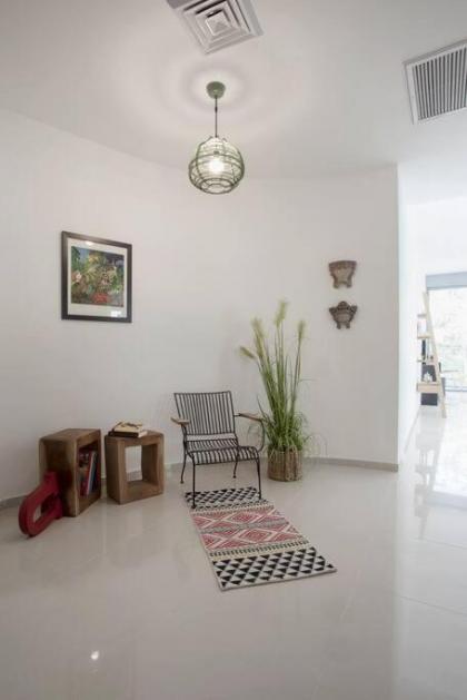 Modern 2BR In Pinsker by Holiday-rentals - image 7