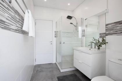 Central 3BR in Ruppin by Holiday-rentals - image 12