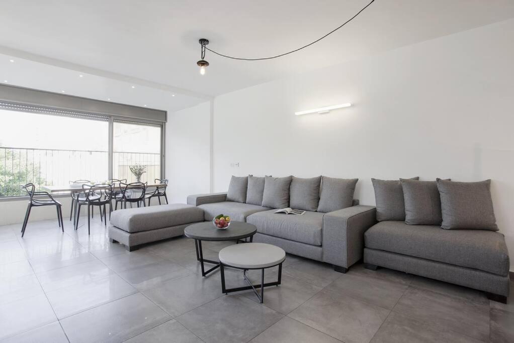 Central 3BR in Ruppin by Holiday-rentals - image 2
