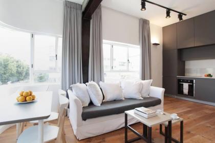 Modern 1BR in Dizengoff by Holiday-rentals