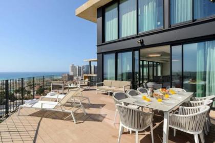 American Colony - 300 sqm Sea View by HolyGuest