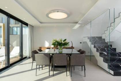 American Colony - 300 sqm Sea View by HolyGuest - image 3