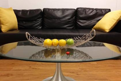 Yellow Gordon Beach Apartment - image 12
