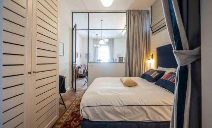 VELLER Shemaiah Apt #4 - image 6