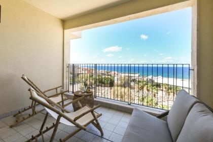 Serene Studio Apt w Balcony Overlooking the Sea by Sea N' Rent - image 6