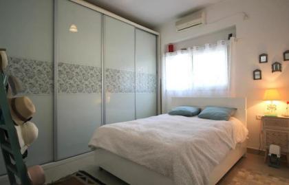 Charming 2-Bedroom Apartment in Basel Square by HolyGuest - image 12
