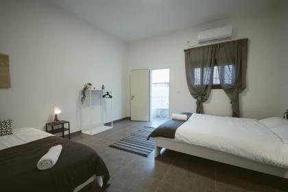 Yishkon Luxury Apartment By Nimizz - image 12