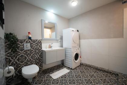 Yishkon Luxury Apartment By Nimizz - image 13