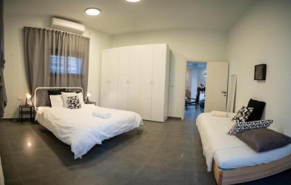 Yishkon Luxury Apartment By Nimizz - image 16