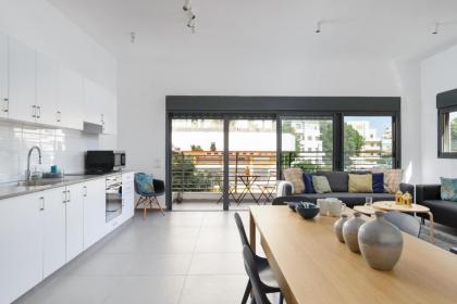 New & Bright 2BR with Balcony near Beach by FeelHome
