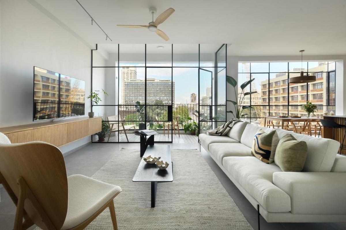Picturesque 3BR Apt w Panoramic Views in Tel Aviv by Sea N' Rent - main image