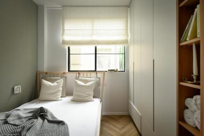 Picturesque 3BR Apt w Panoramic Views in Tel Aviv by Sea N' Rent - image 2
