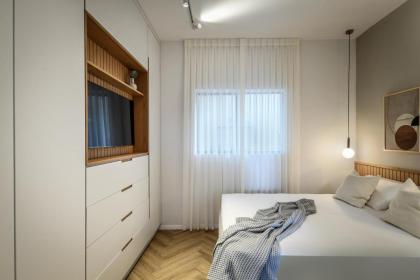Picturesque 3BR Apt w Panoramic Views in Tel Aviv by Sea N' Rent - image 5