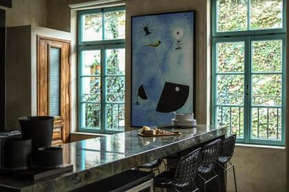 Luxury 3BR Apt w Patio Near Beach in Central Jaffa by Sea N' Rent - image 15