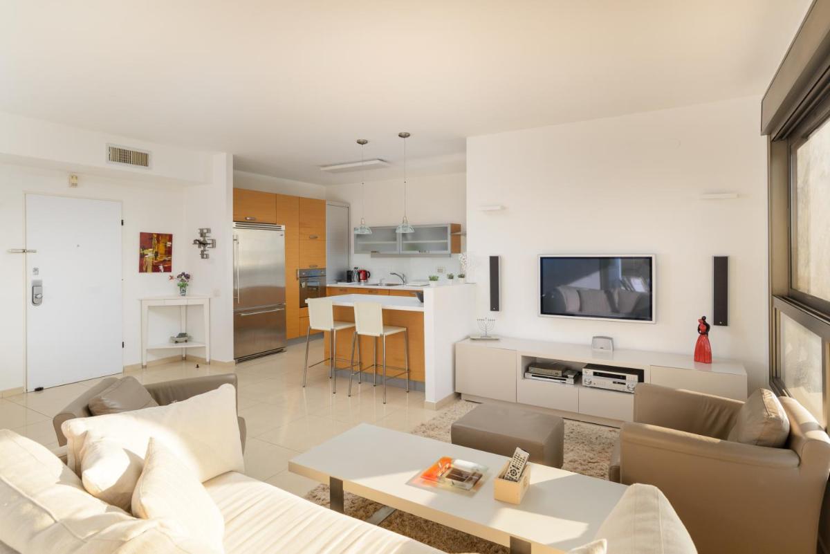 Comfort with Terrace & View over the Hills by FeelHome - image 5