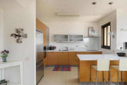 Comfort with Terrace & View over the Hills by FeelHome - image 8