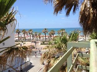 Stunning Sea View Apartment - main image