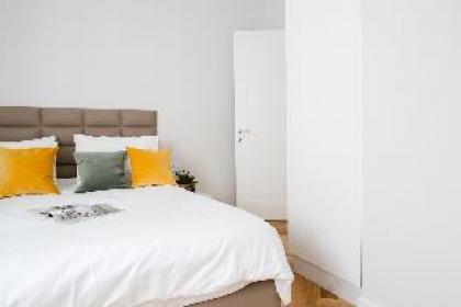 Stunning Sea View Apartment - image 18