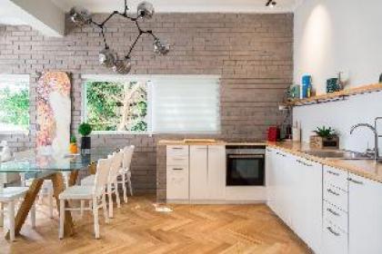 Stunning Sea View Apartment - image 6