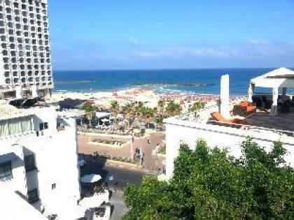 Stunning sea view penthouse with infinity pool - image 14