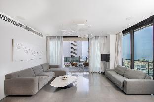 Luxury Sea View Apartment Beach Front! - main image