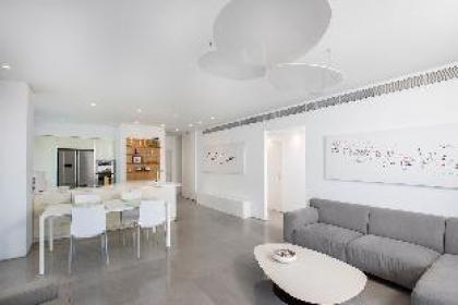 Luxury Sea View Apartment Beach Front! - image 9