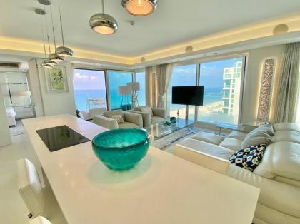 Amazing Sea view APT with parking at Royal Beach - By Beach Apartments TLV - image 17