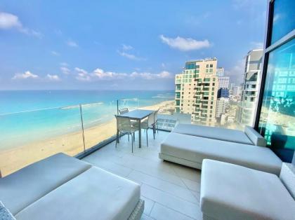 Amazing Sea view APT with parking at Royal Beach - By Beach Apartments TLV - image 9