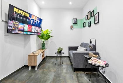 Lively new apt with Bomb Shelter beside the beach M5 - image 12