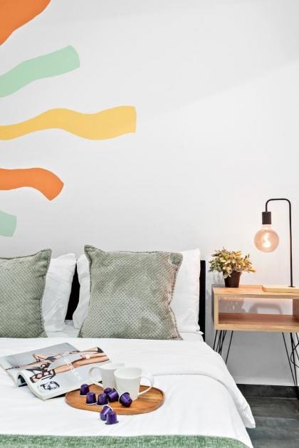 Lively new apt with Bomb Shelter beside the beach M5 - image 2