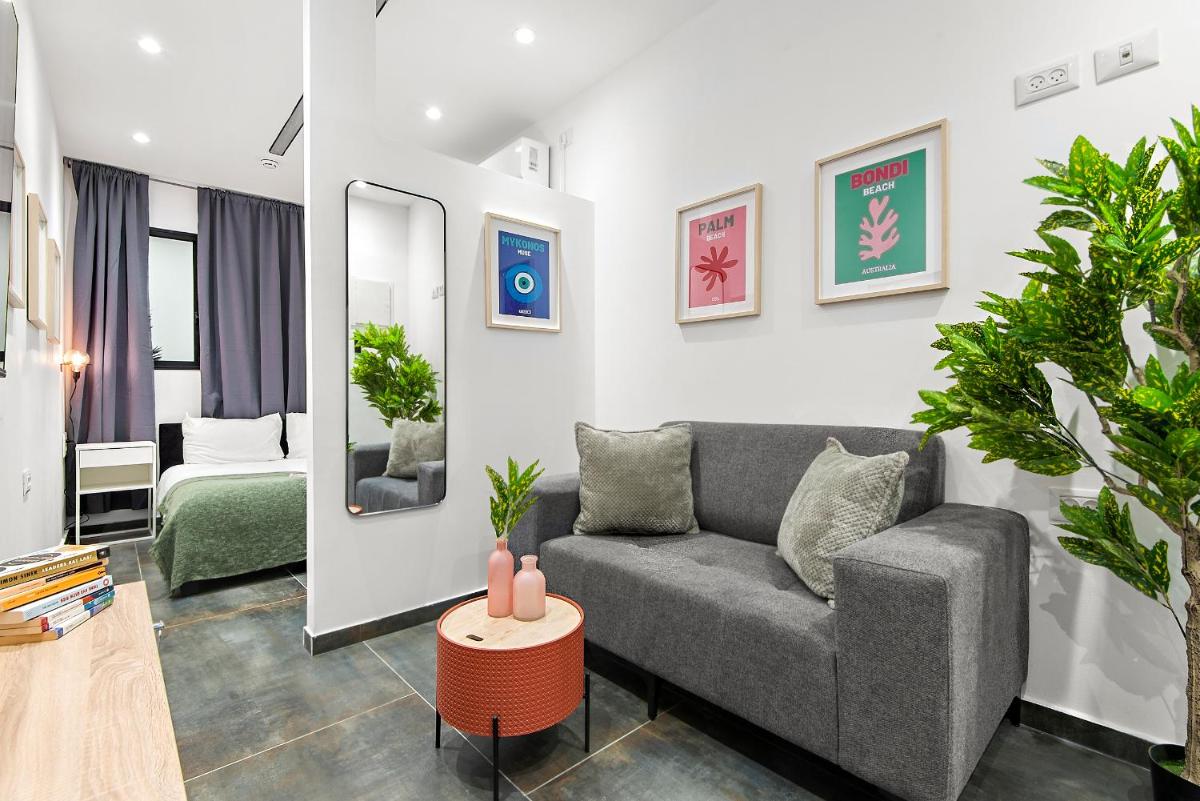 Renovated apt on Frishman beach with Bomb Shelter M8 - main image