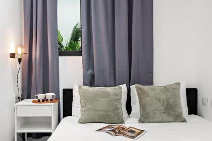 Renovated apt on Frishman beach with Bomb Shelter M8 - image 2