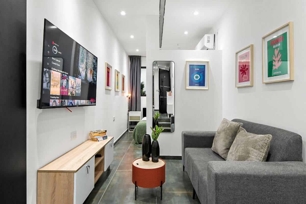 Renovated apt on Frishman beach with Bomb Shelter M8 - image 4