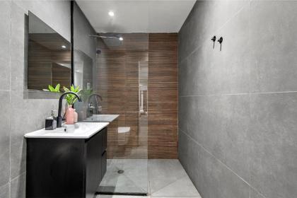 Renovated apt on Frishman beach with Bomb Shelter M8 - image 5