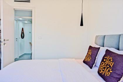 LUXURY SEA VIEW APARTMENTS - image 10