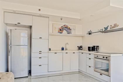 LUXURY SEA VIEW APARTMENTS - image 12