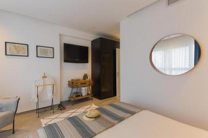 LUXURY SEA VIEW APARTMENTS - image 18