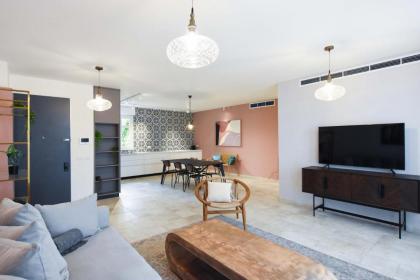 Spacious 3BR in Neve Tzedek by HolyGuest - image 10
