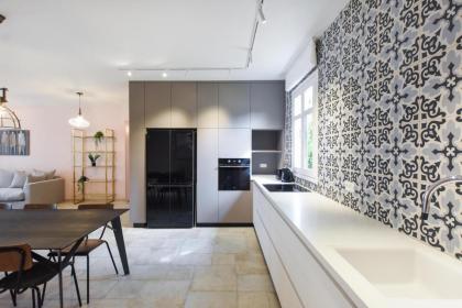 Spacious 3BR in Neve Tzedek by HolyGuest - image 14