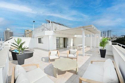 Lovely Penthouse by HolyGuest - image 2