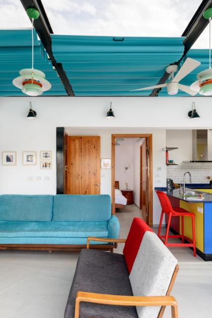 Bauhaus Penthouse - image 20