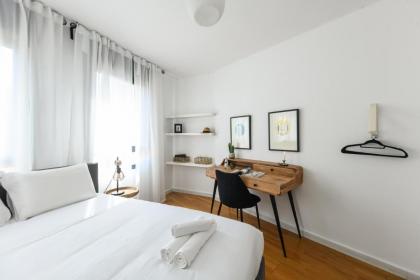 Chic 3BR Apt w Balcony & Parking by Tel Aviv Port by Sea N' Rent - image 4