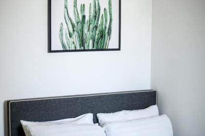 Beautiful 2br in midtown w sea view pool and parking by Sea N' Rent - image 12