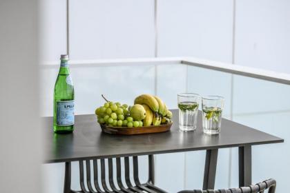 Beautiful 2br in midtown w sea view pool and parking by Sea N' Rent - image 19