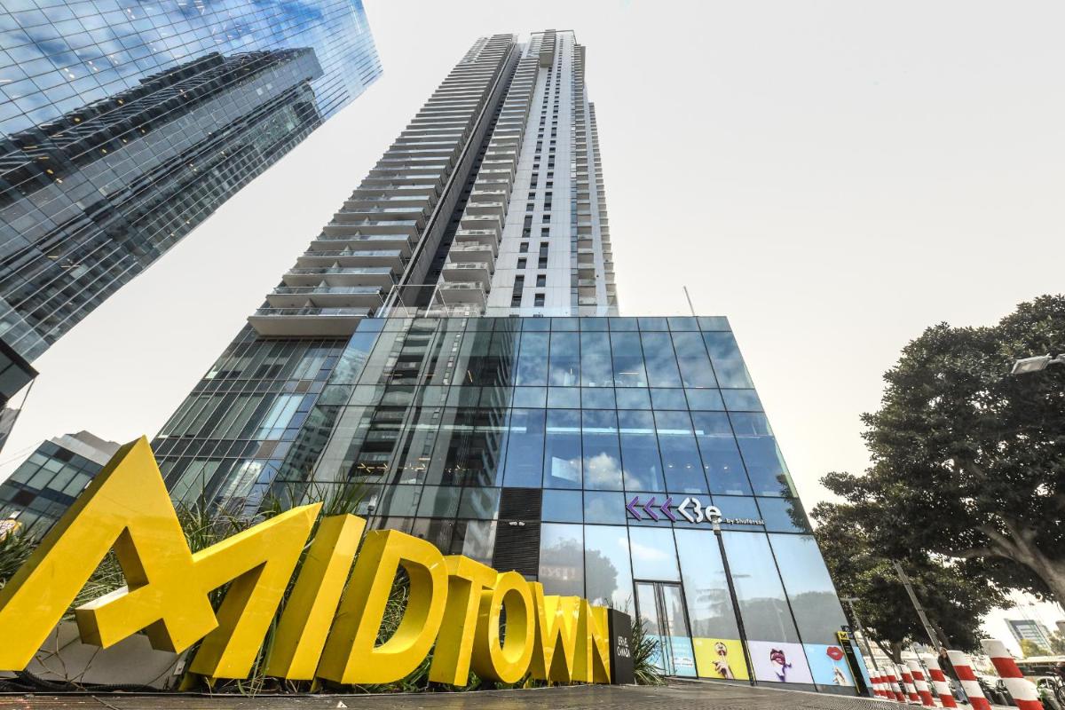Beautiful 2br in midtown w sea view pool and parking by Sea N' Rent - image 4