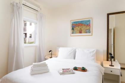 Gordon Seaside 4BDR apt in TLV - image 9