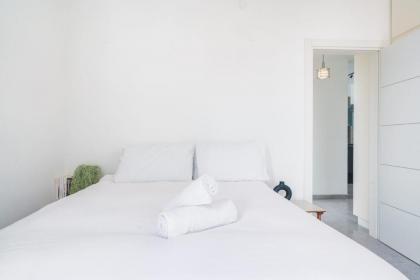 Luxury Beach 3BR Tel Aviv by Airsuite - image 15
