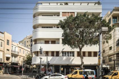 Homey 2 BR Apt w Spacious Balcony 5-min from Beach by Sea N' Rent - image 15