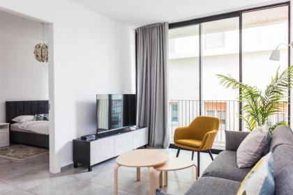Arenda Tel Aviv Apartments by the Beach with shelter