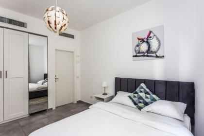 Arenda Tel Aviv Apartments by the Beach with shelter - image 6